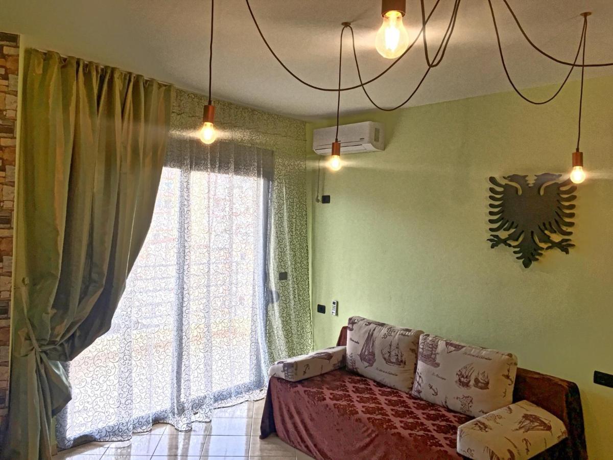 Royal Apartment Luxury Holiday For Queen And King ซารานเดอ ภายนอก รูปภาพ