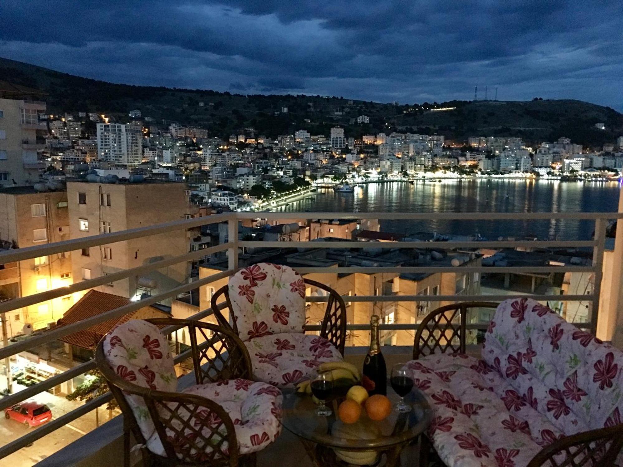 Royal Apartment Luxury Holiday For Queen And King ซารานเดอ ภายนอก รูปภาพ